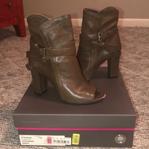 Vince Camuto Sortina Brown Heels
